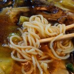 進来軒 - 麺アップ