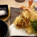 Sakanayano Sushi Uojou - 天ぷら盛合せ(700円＋税)