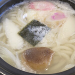 東川楽座　笹一 - 鍋焼きうどん♬
            関西風のお出汁が美味✩.*˚