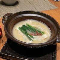 九州の旬 博多廊 大阪店 - 博多水炊きスープ餃子（630円）