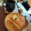 まんぷくカフェ　ごはん茶々。 - ベトナム珈琲、リンゴのケーキ