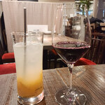 Kawa to ann - ローズマリー風味のジンジャーレモネードと赤ワイン／ガメイシラー