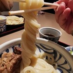 おうどん 瀬戸晴れ - 肉ぶっかけ冷 ねじねじリフト！