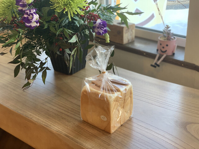 焼きたて食パン専門店 一本堂 八戸白山店 - 八戸（パン）の写真