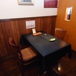 ベルエキップ - 案内されたテーブル席