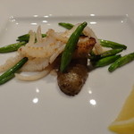 ブロックス - 炙り烏賊と菊芋のコンフィ　菜の花の鉄板焼き