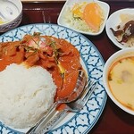 チャオタイ - ★★★★ゲーン パネン ラーカオ 肉のドライカレー 850円 ルーの少ない濃いカレーって感じだが肉もたっぷりだし味も美味しい！