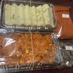 スワガット インディアン バザール - パプリカパウダーとカルダモン購入。
スイーツは隣の系列店で。