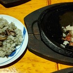 とり乃屋 - ご飯投入（ニンニクあり）