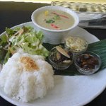 キャプティベイト - 野菜のグリーンカレーランチ