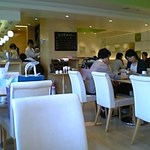 京橋千疋屋 - メロンの照明がかわいい