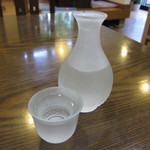 あり田 - 八海山 本醸造（800円）