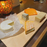 和フレンチバル村塾 屋根裏 別邸 - チーズ色々