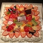 リラックス＆リクリエーション　ルーム - クリスマスパーティーでのケーキ