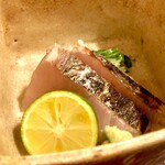 多仁本 - 鰆炙り　皮目サクッと身はしっとりと