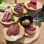 Wagyuu Houdaino Dendou Akihabara Nikuya Yokochou Yakiniku - 