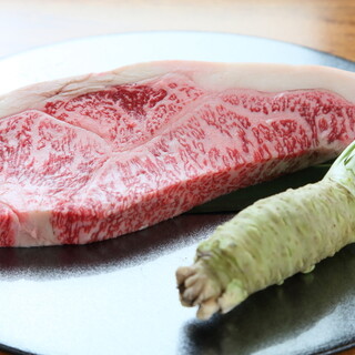 品種にこだわらずその時期に美味しいものを厳選したお肉