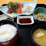 Masu gen - 刺身定食