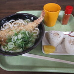 三角茶屋豊吉うどん - えびうどん＆おにぎり2個