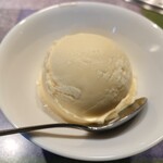 焼肉 徳寿 - バニラアイスクリーム