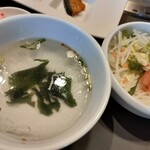 焼肉 徳寿 - スープ、サラダ
