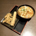 Hinata Udon - 【娘が注文したもの】カレーうどん(700円/税込)のちくわ天(180円)トッピング。(ごぼ天は創業祭でサービス)