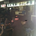 外苑休憩所 - なんとなく落ち着きます。