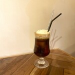 Adult cola float