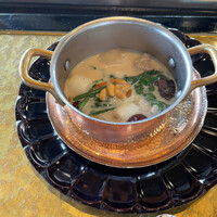 那古亭 - 薬膳スープ