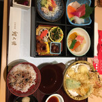 日本料理 鯉之助 - 静御膳　税込２２００円　品数がスゴイ！