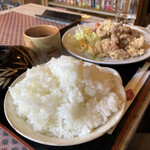 Buiyabesu - 唐揚げ定食。ごはん大盛り50円