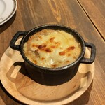 レストラン 大重亭 - オニオングラタンスープ。1080円