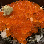 ふじ鮨 - いくら丼のアップ→イクラが美しいですわ