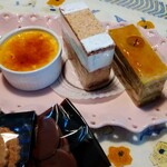 Patisserie Inspirations - 真ん中がアニヴェルセール500円