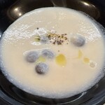 kitchen俊貴 - 聖護院カブラのスープ、ムカゴのフリット