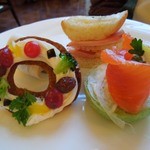 ドリーマーズ・ラウンジ - （2012/12月）アフタヌーンティーの3段プレート下段