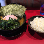 家系ラーメン 稲葉家 - 