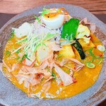 ココニ - 和牛の牛すじ煮込みカレー