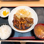 御在所サービスエリア（下り線）とんとん食堂 - 