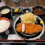 Tonkatsu Jouzen - 厚切り上ロース定食ご飯大