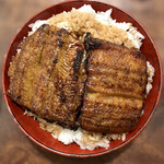 伊賀喜 - 上うなぎ丼 ご飯大盛り 上から