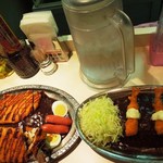 ゴーゴーカレー - 「メジャーカレー」と「エビフライカレーエコノミー」
