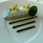 雲丹のブランマンジェとカリフラワーのコンポジション