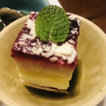 魚酔庭 - カシス風味のチーズケーキ