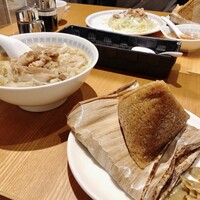 Az/ビーフン東 大阪店 - Bセット 汁ビーフン＆中華ちまき 1200円