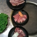 安楽亭 - 牛肉食べ比べ！