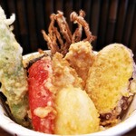 米と天ぷら 悠々 - 鶏と半熟玉子天ぷら丼ぶり
