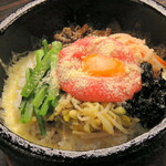 「大阪炭烤烤肉Koraya」的明太子起司石鍋拌飯