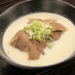 Seolleongtang by “Hancheon Seolleongtang”