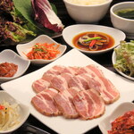 炭火焼肉・韓国料理 KollaBo - 